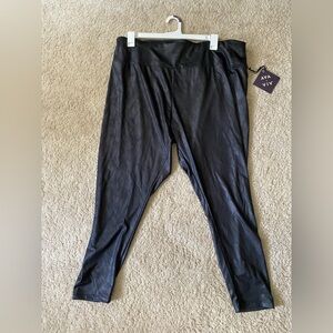 NWT 24W/26W Ava & Viv Black Faux Leather Leggings 3x